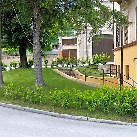 מלון דירות Raffaello Dimora Storica Con Piscina Panoramica Nelle Marche