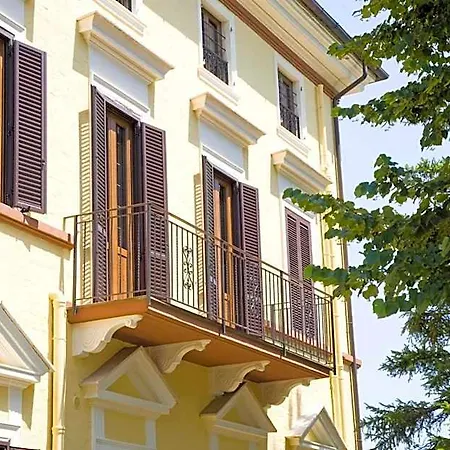 Raffaello Dimora Storica Con Piscina Panoramica Nelle Marche 4*