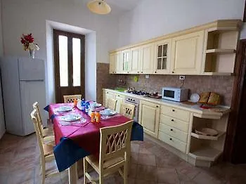 Raffaello Dimora Storica Con Piscina Panoramica Nelle Marche 4*