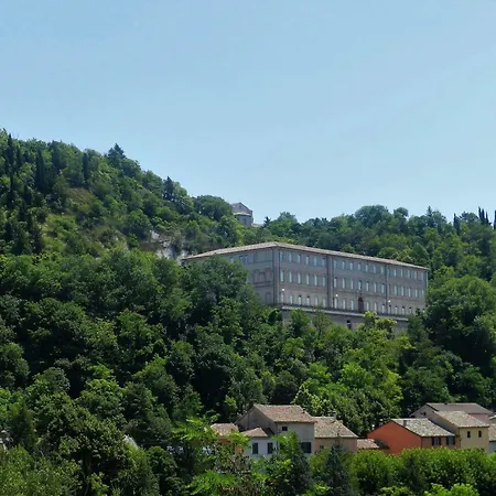 Aparthotel Raffaello 4*